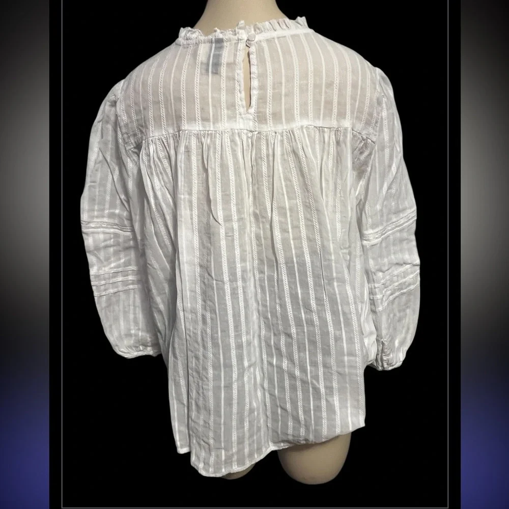 Universal Thread White Textured Blouse - Picture 10 of 12